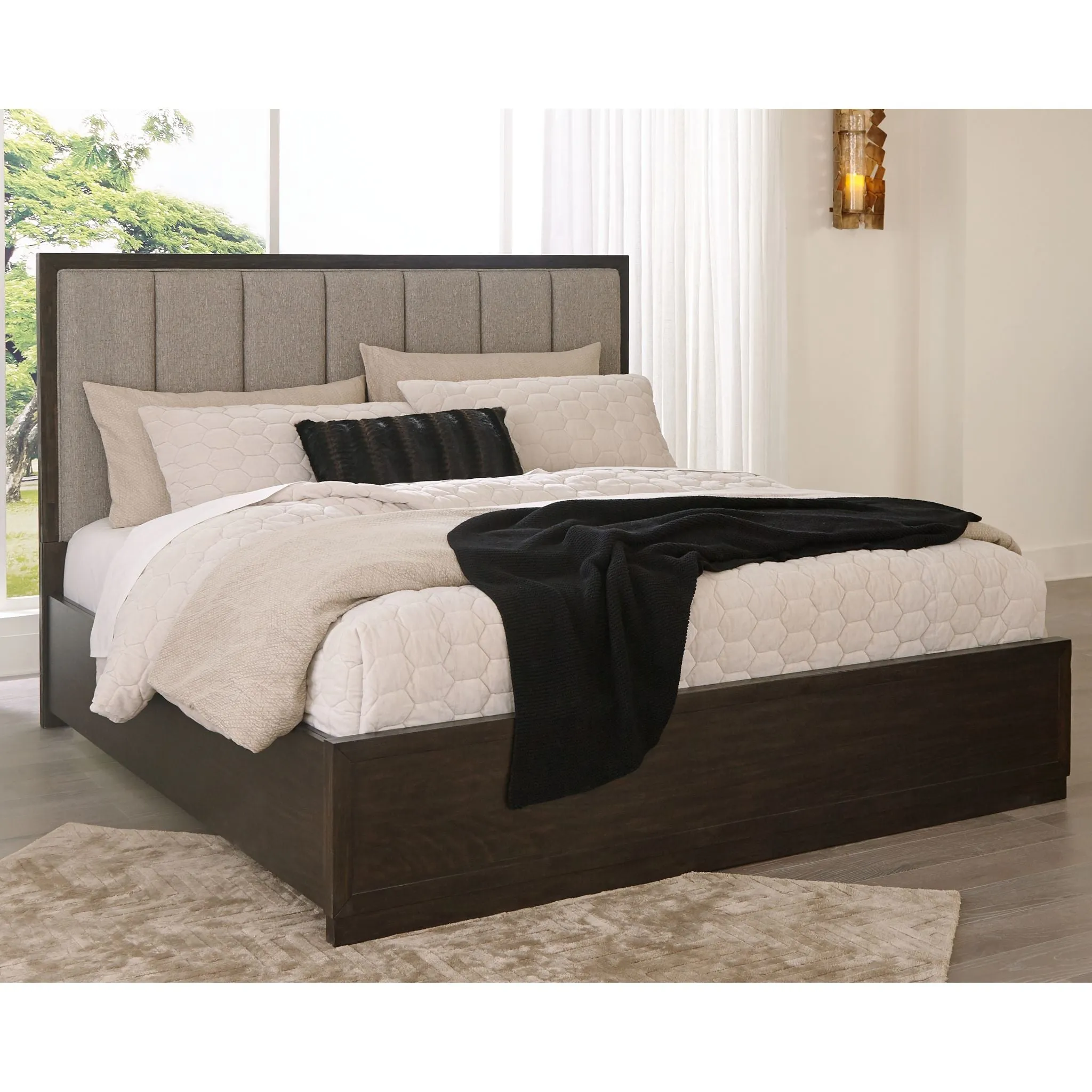 Bruxworth-EXCLUSIVE Panel Bed